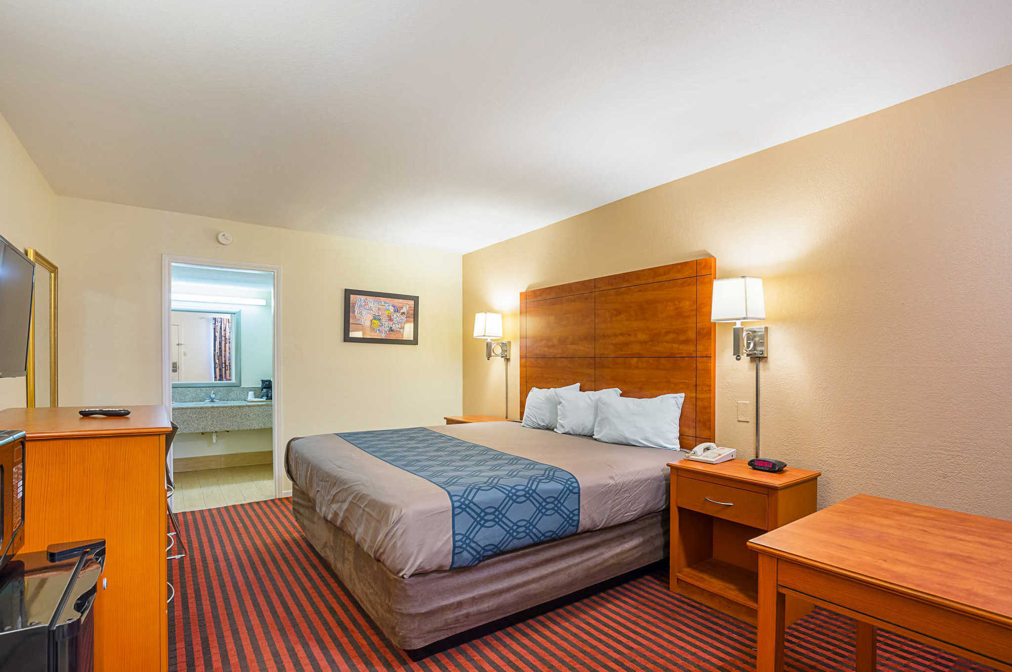 Econo Lodge Huntsville- University Area Стая снимка