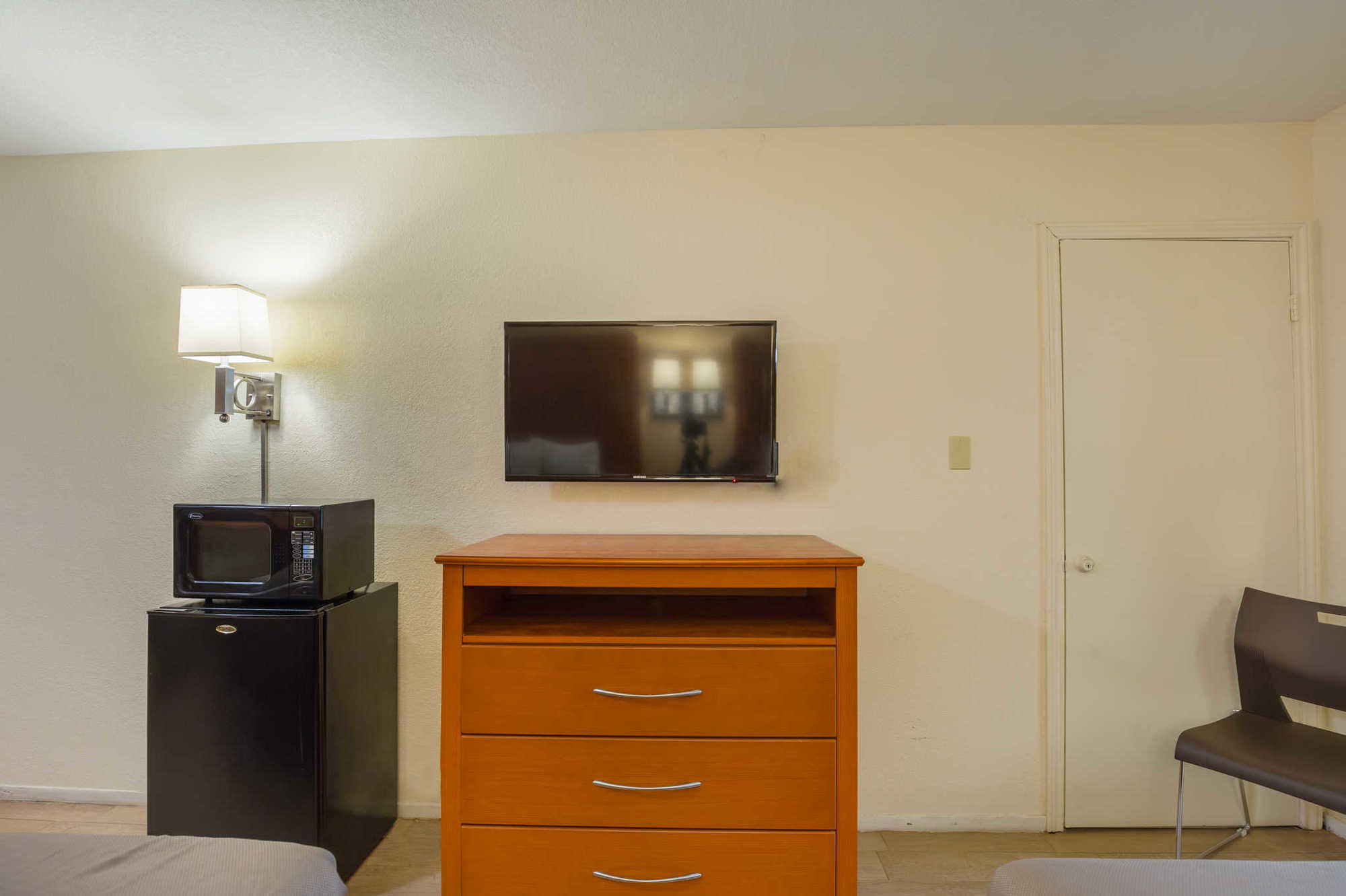 Econo Lodge Huntsville- University Area Стая снимка